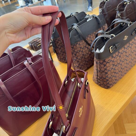 NWT Coach Easton Tote Bag CCZ07 Shiny smooth leather Dark Wine - Picture 3 of 8